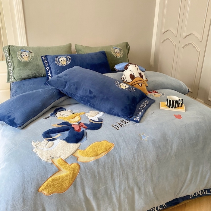 91家纺网 家纺一手货源 找家纺 （总）紫碧螺 2023新款牛奶绒系列四件套-唐老鸭