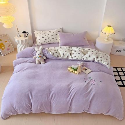 91家纺网 家纺一手货源 找家纺 乐童 2024新款直播热款高克重牛奶绒呆萌小刺绣系列四件套 葡提