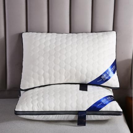浩宇家纺 2023新款护颈枕芯定型舒适按摩枕头针织棉面料吊带枕 水立方白