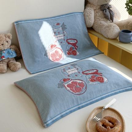 91家纺网 家纺一手货源 找家纺 爱港家纺 A类全棉儿童枕巾乳胶枕芯枕巾60*40cm 草莓瓶