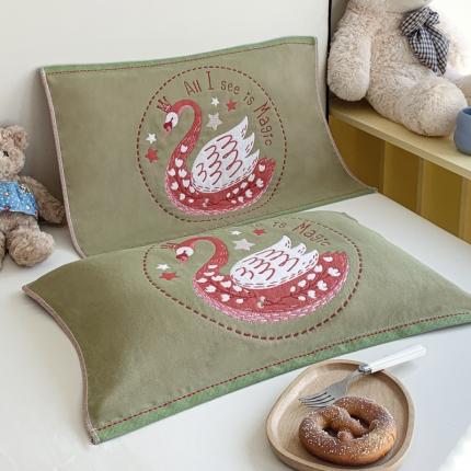 91家纺网 家纺一手货源 找家纺 爱港家纺 A类全棉儿童枕巾乳胶枕芯枕巾60*40cm 小天鹅