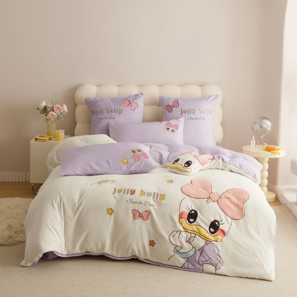 91家纺网 家纺一手货源 找家纺 新款绒梦里230克卡通贴布绣加厚牛奶绒四件套冬季儿童卡通三件套保暖套件