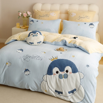 91家纺网 家纺一手货源 找家纺 新款绒梦里230克卡通贴布绣加厚牛奶绒四件套冬季儿童卡通三件套保暖套件