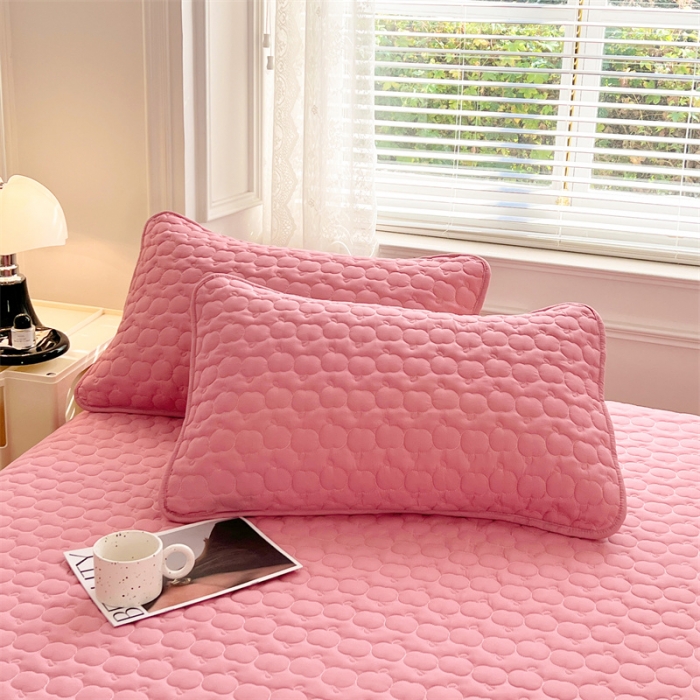 91家纺网 家纺一手货源 找家纺 梦舒羽 2025新款防水抗菌夹棉枕套防口水头油枕芯套 苹果款-玫红