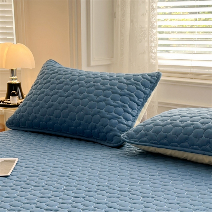 91家纺网 家纺一手货源 找家纺 梦舒羽 2025新款防水抗菌夹棉枕套防口水头油枕芯套 苹果款-深蓝