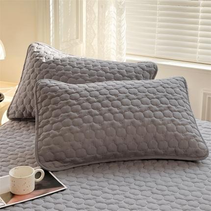 91家纺网 家纺一手货源 找家纺 新款防水抗菌夹棉枕套防口水头油枕芯套 苹果款-深灰