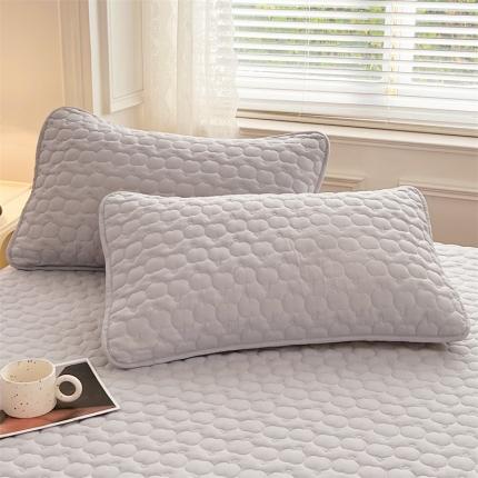 91家纺网 家纺一手货源 找家纺 （总）新款防水抗菌夹棉枕套防口水头油枕芯套