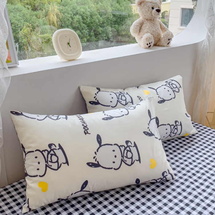 91家纺网 家纺一手货源 找家纺 金丝鸟家纺 2023新款全棉印花可爱卡通帕恰狗四件套 爱心黑白帕恰狗