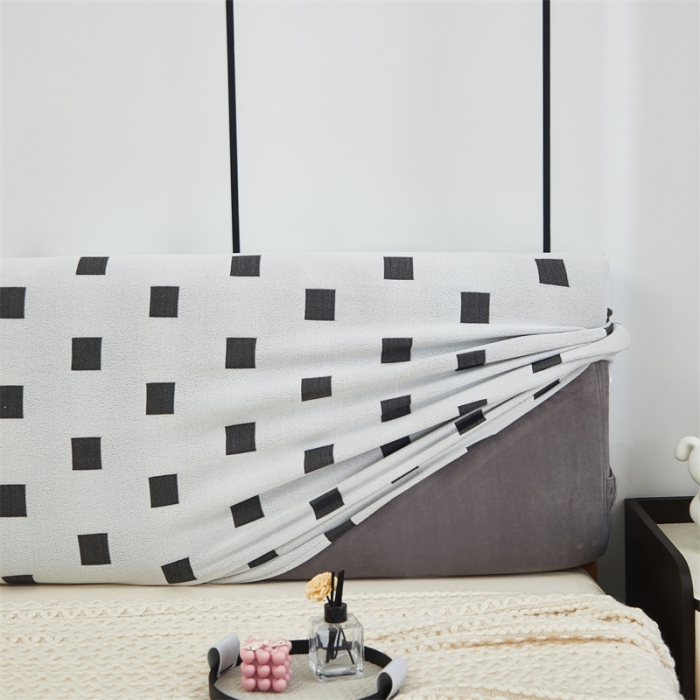 91家纺网 家纺一手货源 找家纺 逐日 2023新款云朵绒-黑白系列床头罩 黑白-方格