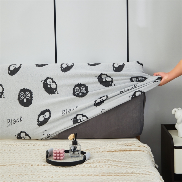 91家纺网 家纺一手货源 找家纺 逐日 2023新款云朵绒-黑白系列床头罩 黑白-煤球