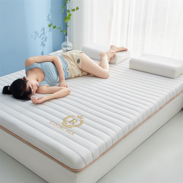 91家纺网 家纺一手货源 找家纺 （总）鹿辉 2025新款牛奶丝烫画单边床垫