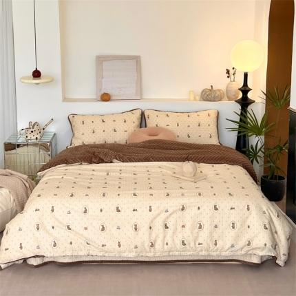 91家纺网 家纺一手货源 找家纺 佰织鑫（会员-5元） 2023新款高温砂洗棉加绒棉花床盖四件套 布偶熊