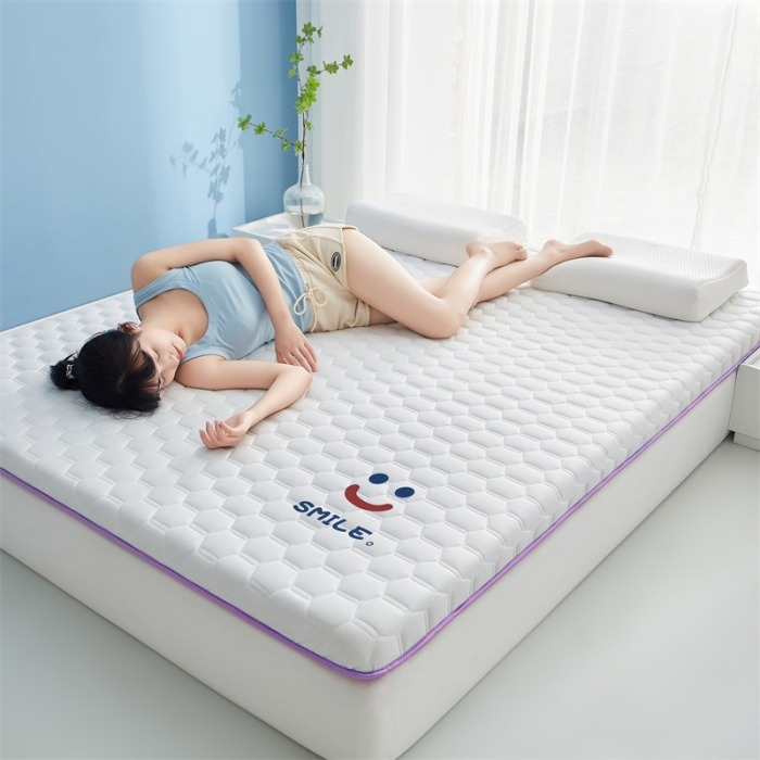 91家纺网 家纺一手货源 找家纺 （总）鹿辉 2025新款A类牛奶丝烫画单边床垫笑脸款