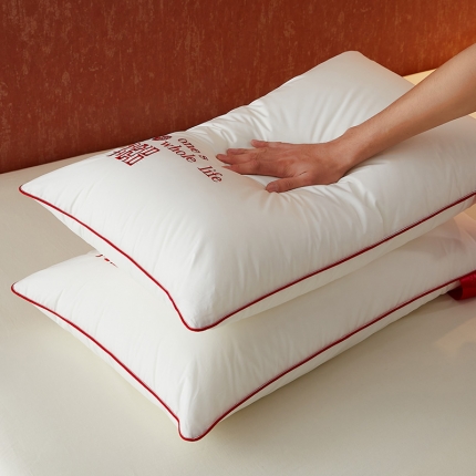 91家纺网 家纺一手货源 找家纺 （总）乐可 2023新款如胶似漆婚庆枕  枕头枕芯