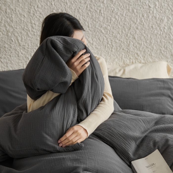 91家纺网 家纺一手货源 找家纺 安莱生活2024款绉纱美拉德色纯色四件套单品系列 黑巧