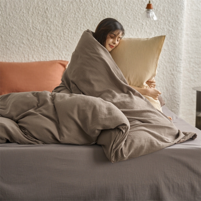 91家纺网 家纺一手货源 找家纺 安莱生活2024款绉纱美拉德色混搭四件套单品系列 糖棕+水泥+太妃曲奇