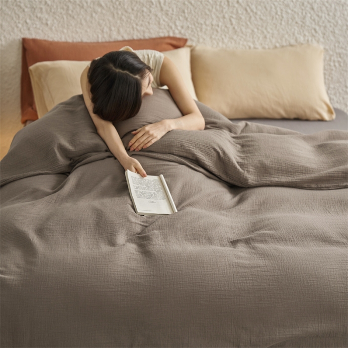 91家纺网 家纺一手货源 找家纺 安莱生活2024款绉纱美拉德色混搭四件套单品系列 糖棕+水泥+太妃曲奇