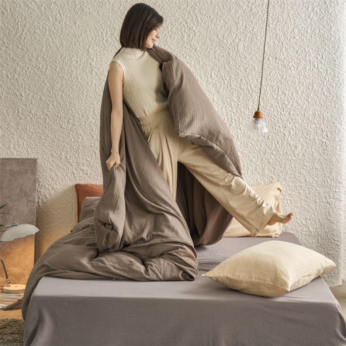 91家纺网 家纺一手货源 找家纺 安莱生活2024款绉纱美拉德色混搭四件套单品系列 糖棕+水泥+太妃曲奇