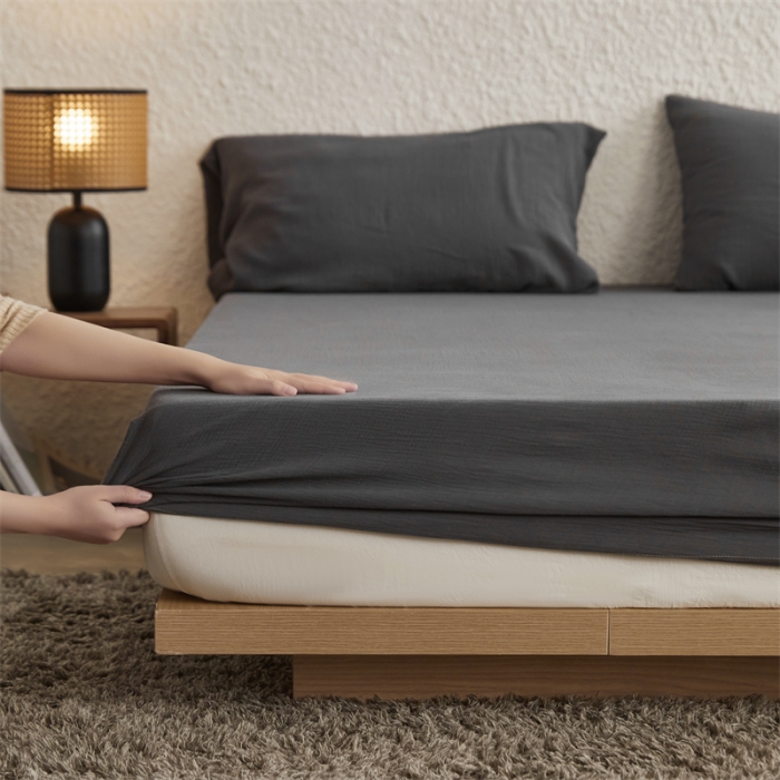 91家纺网 家纺一手货源 找家纺 安莱生活 2024新款绉纱美拉德色纯色单品床笠 黑巧