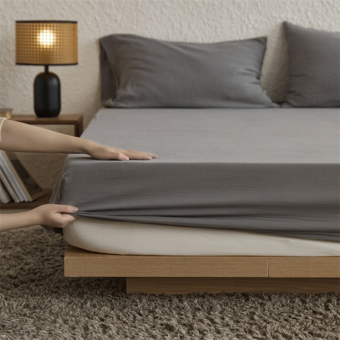 91家纺网 家纺一手货源 找家纺 安莱生活 2024新款绉纱美拉德色纯色单品床笠 水泥