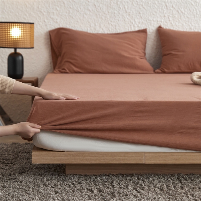 91家纺网 家纺一手货源 找家纺 安莱生活 2024新款绉纱美拉德色纯色单品床笠 太妃