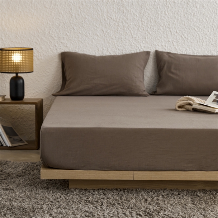 91家纺网 家纺一手货源 找家纺 安莱生活 2024新款绉纱美拉德色纯色单品床笠 糖棕