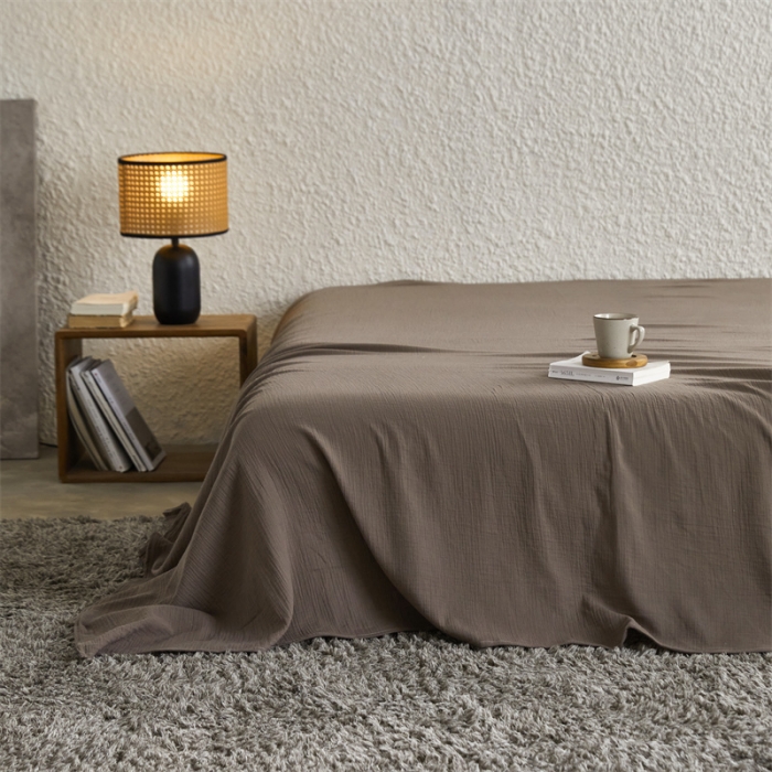 91家纺网 家纺一手货源 找家纺 安莱生活2024新款绉纱美拉德色纯色单品床单 糖棕