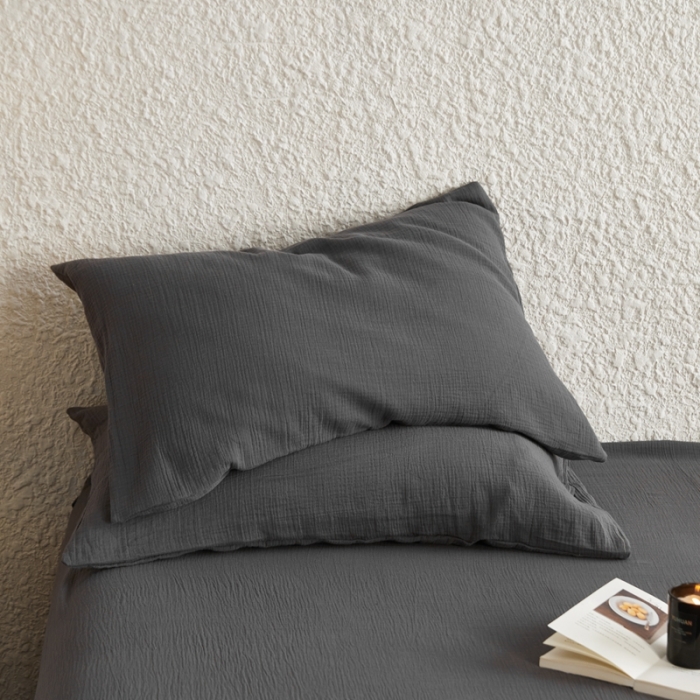 91家纺网 家纺一手货源 找家纺 安莱生活2024新款绉纱美拉德色纯色单品枕套 黑巧