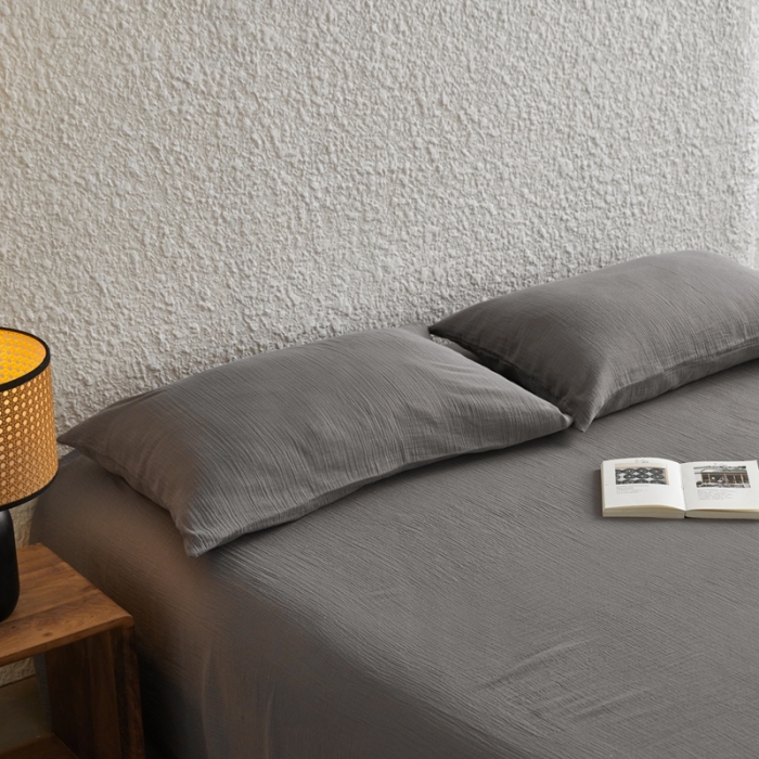 91家纺网 家纺一手货源 找家纺 安莱生活2024新款绉纱美拉德色纯色单品枕套 水泥