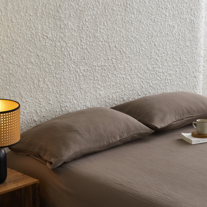 91家纺网 家纺一手货源 找家纺 安莱生活2024新款绉纱美拉德色纯色单品枕套 糖棕