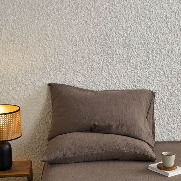 91家纺网 家纺一手货源 找家纺 安莱生活2024新款绉纱美拉德色纯色单品枕套 糖棕