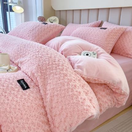 91家纺网 家纺一手货源 找家纺 席世家 2023新款兔毛贴标四件套 玫瑰-粉