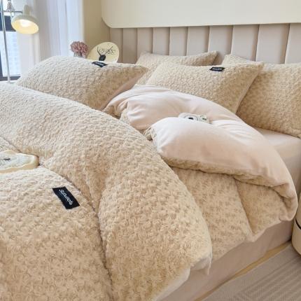 91家纺网 家纺一手货源 找家纺 席世家 2023新款兔毛贴标四件套 玫瑰-卡其