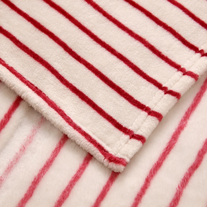 91家纺网 家纺一手货源 找家纺 新丽佳家纺 2023新款亲肤舒适法莱绒条纹毛毯 红条纹