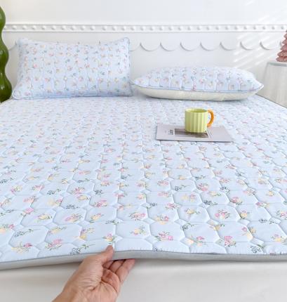 91家纺网 家纺一手货源 找家纺 总伊人坊 2024新款亲肤水洗薄款软床垫防滑床护垫床褥学生垫子可机洗