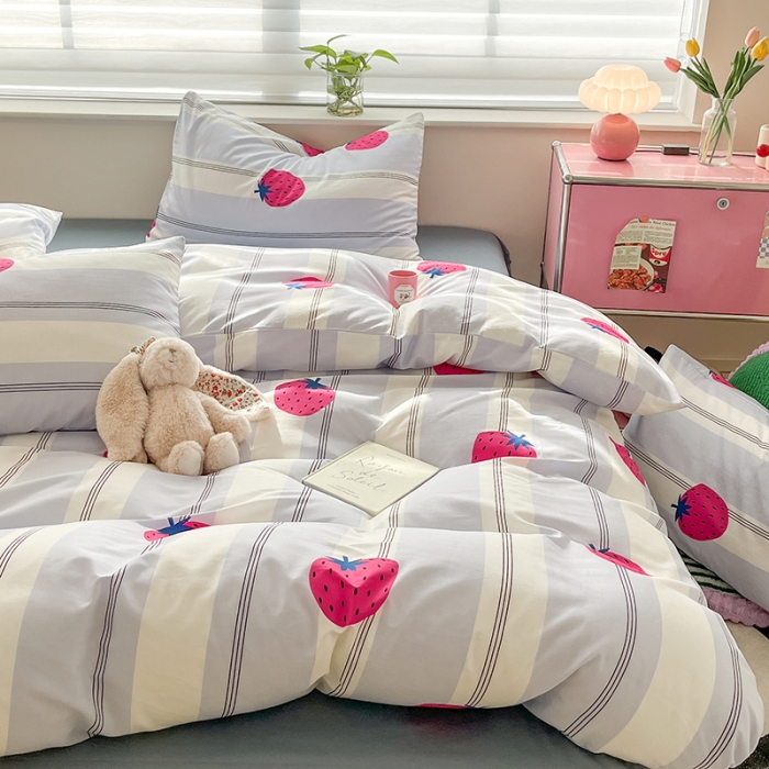 91家纺网 家纺一手货源 找家纺 桃子家居 2024新款纯棉13372粉梦可爱小清新卡通系列四件套 棉-草莓海盐