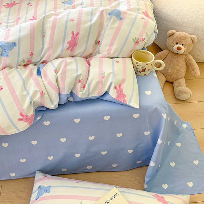 91家纺网 家纺一手货源 找家纺 桃子家居 2024新款纯棉13372粉梦可爱小清新卡通系列四件套 棉-粉梦熊兔