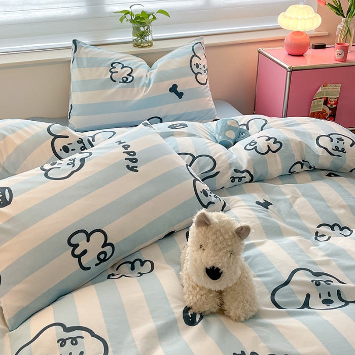 91家纺网 家纺一手货源 找家纺 桃子家居 2024新款纯棉13372粉梦可爱小清新卡通系列四件套 棉-快乐条纹狗蓝