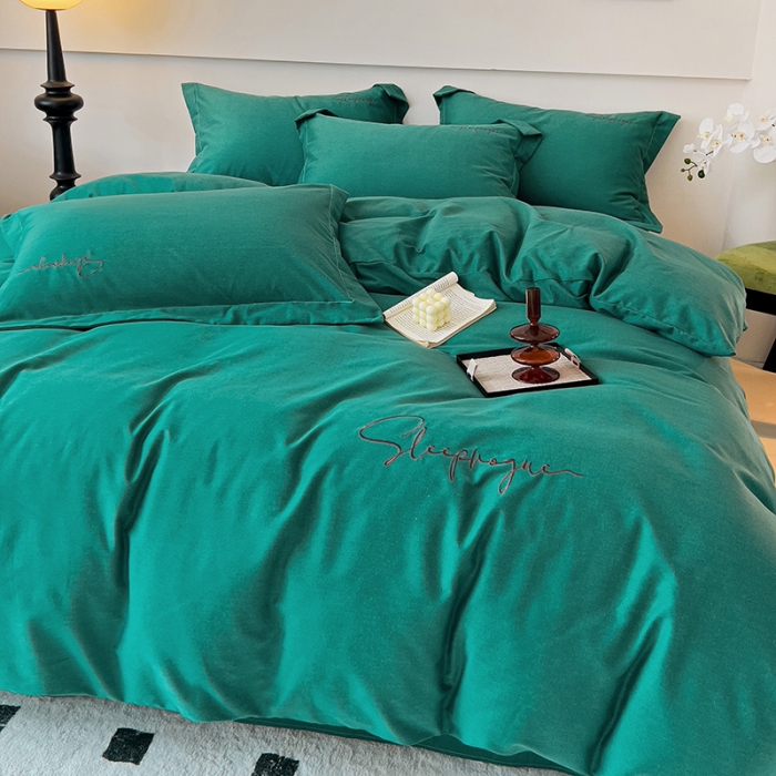 91家纺网 家纺一手货源 找家纺 慕尚家纺 2025新款全棉磨毛英文字母绣系列四件套 艾丽墨绿