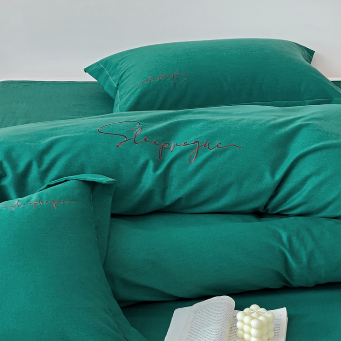 91家纺网 家纺一手货源 找家纺 慕尚家纺 2025新款全棉磨毛英文字母绣系列四件套 艾丽墨绿