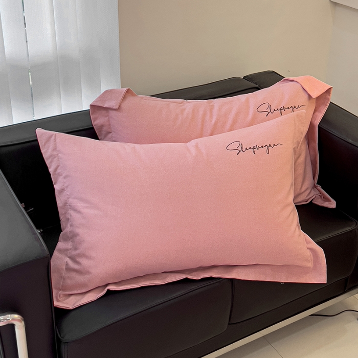 91家纺网 家纺一手货源 找家纺 （总）慕尚家纺 2025新款全棉磨毛英文字母绣床笠+枕套系列