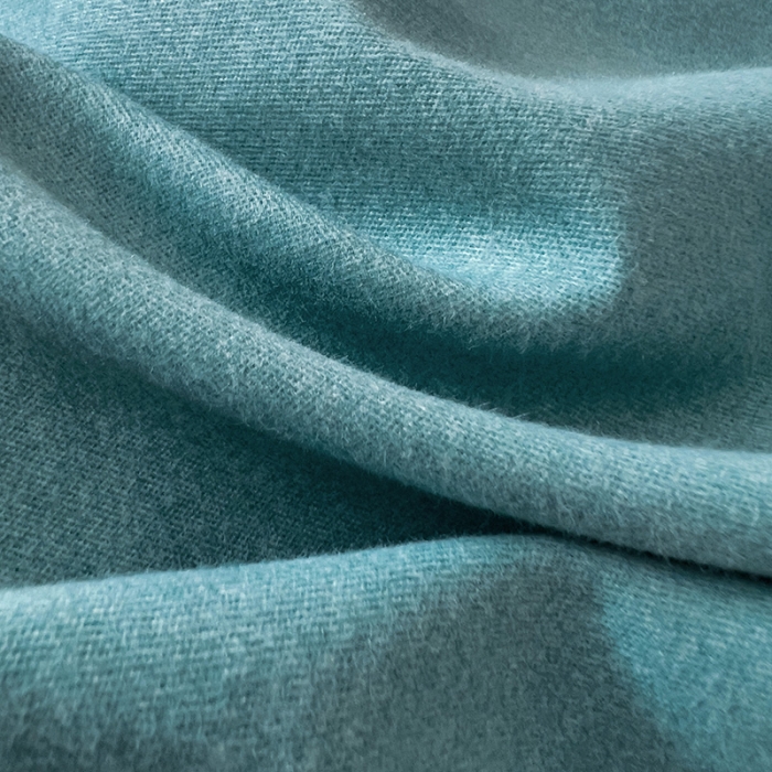 91家纺网 家纺一手货源 找家纺 慕尚家纺 2025新款全棉磨毛英文字母绣床笠+枕套系列 艾丽兰