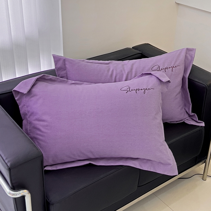 91家纺网 家纺一手货源 找家纺 慕尚家纺 2025新款全棉磨毛英文字母绣床笠+枕套系列 艾丽紫