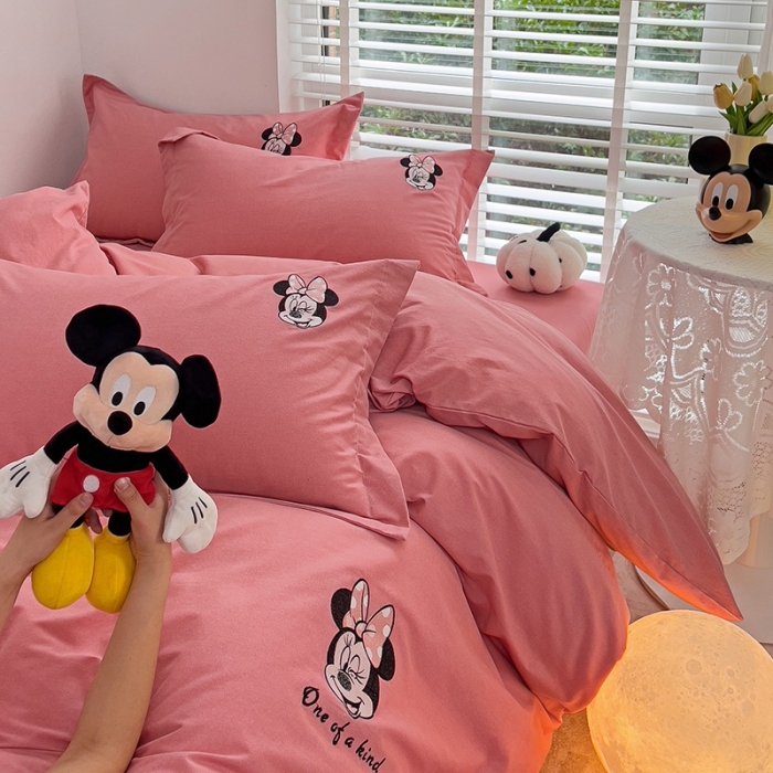 91家纺网 家纺一手货源 找家纺 慕尚家纺 2025新款迪士尼全棉磨毛刺绣系列四件套 米妮豆沙