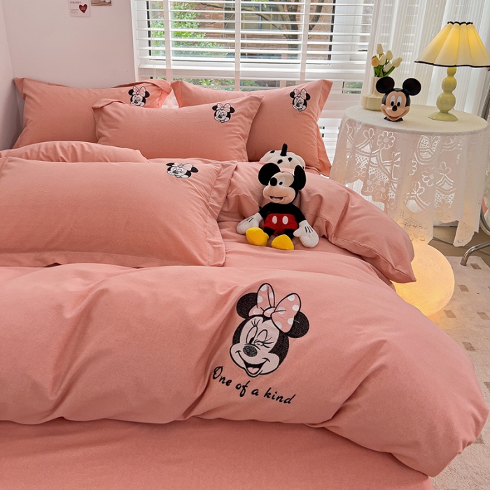 91家纺网 家纺一手货源 找家纺 慕尚家纺 2025新款迪士尼全棉磨毛刺绣系列四件套 米妮桃粉