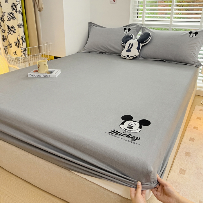 91家纺网 家纺一手货源 找家纺 慕尚家纺 2025新款迪士尼全棉磨毛刺绣床笠+枕套系列 米奇灰