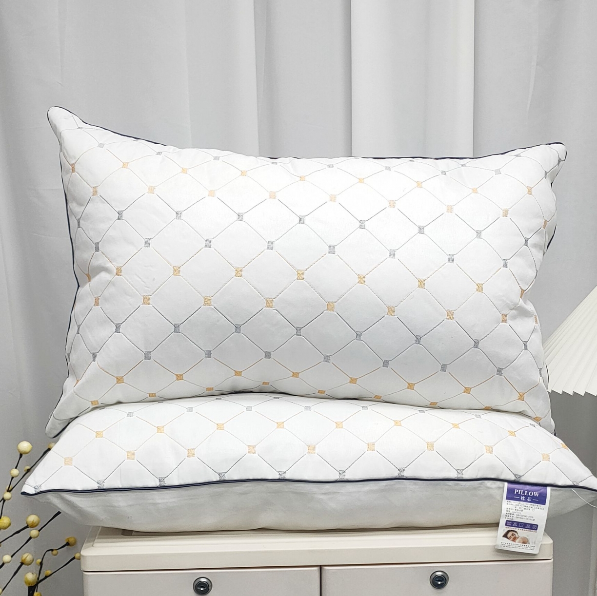 91家纺网 家纺一手货源 找家纺 荣运枕业 满天星枕头羽丝绒枕芯