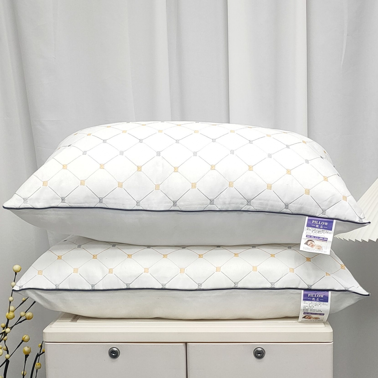 91家纺网 家纺一手货源 找家纺 荣运枕业 满天星枕头羽丝绒枕芯