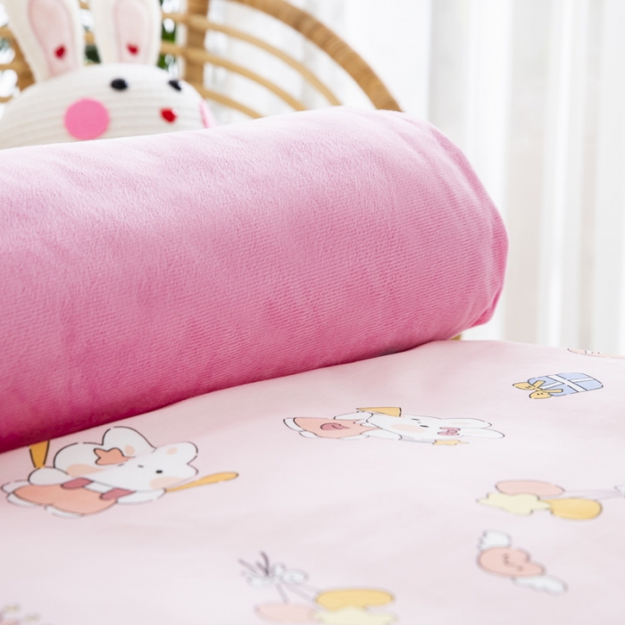 91家纺网 家纺一手货源 找家纺 乐秀 2024新款幼儿园双面四季款儿童床垫套+床垫芯 小兔派对