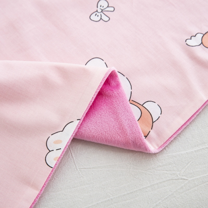 91家纺网 家纺一手货源 找家纺 乐秀 2024新款幼儿园双面四季款儿童床垫套+床垫芯 小兔派对